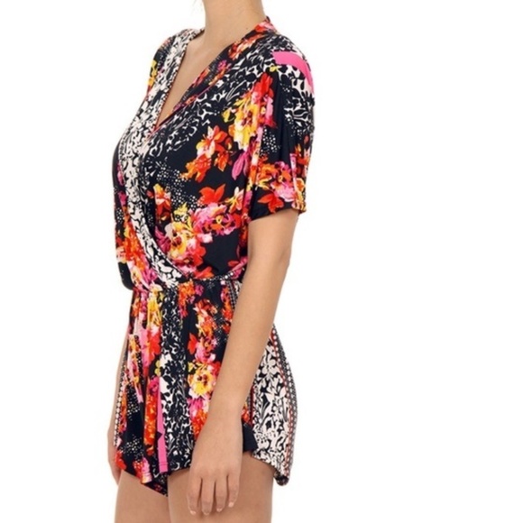 NWOT Sola La Fe Boho Floral Striped Chic Romper Shorts Small Womens Summer - Picture 7 of 12